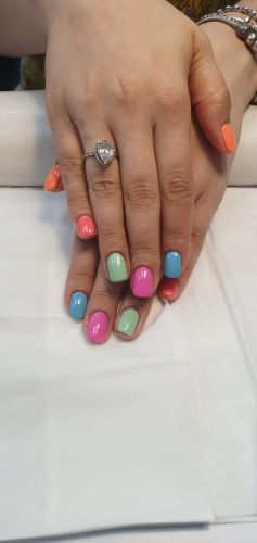 Mirela - Tehnician Unghii (5)